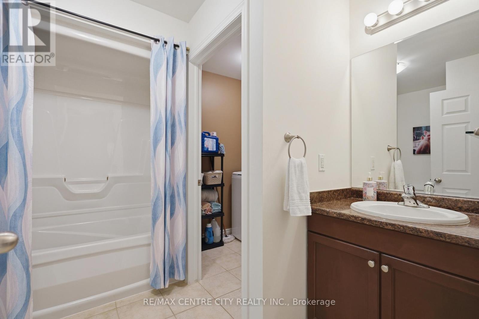 21 - 121 Meadowcreek Drive, Middlesex Centre, Ontario  N0M 2A0 - Photo 23 - X13018094