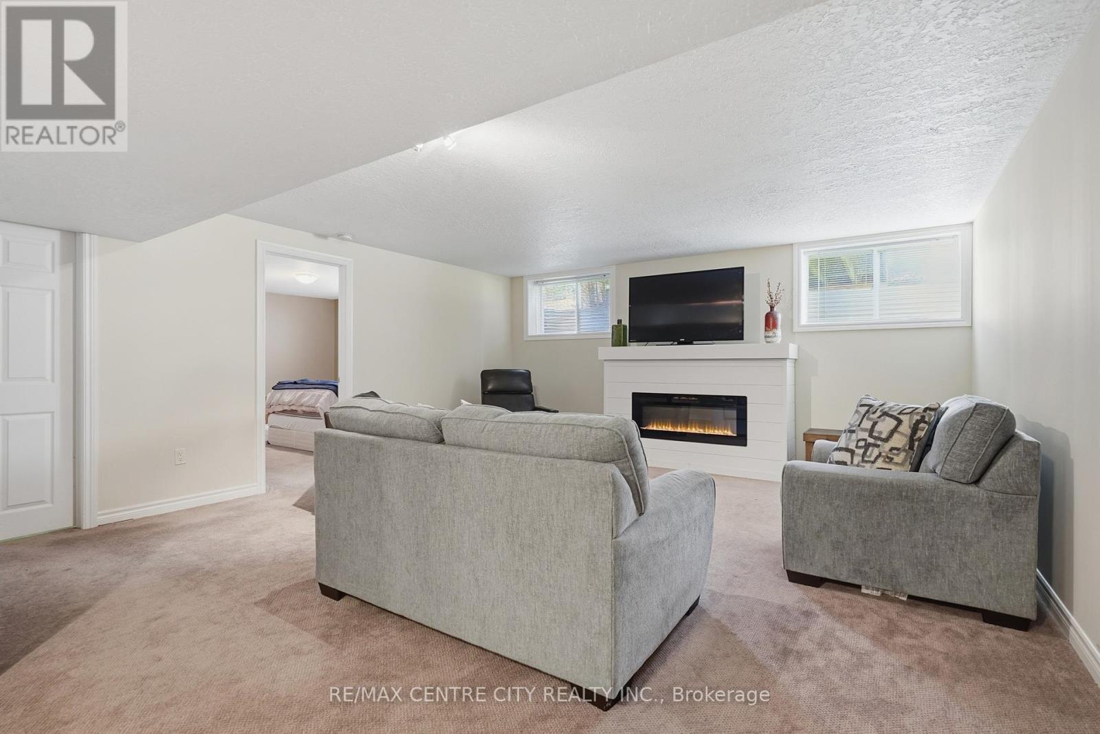 21 - 121 Meadowcreek Drive, Middlesex Centre, Ontario  N0M 2A0 - Photo 24 - X13018094