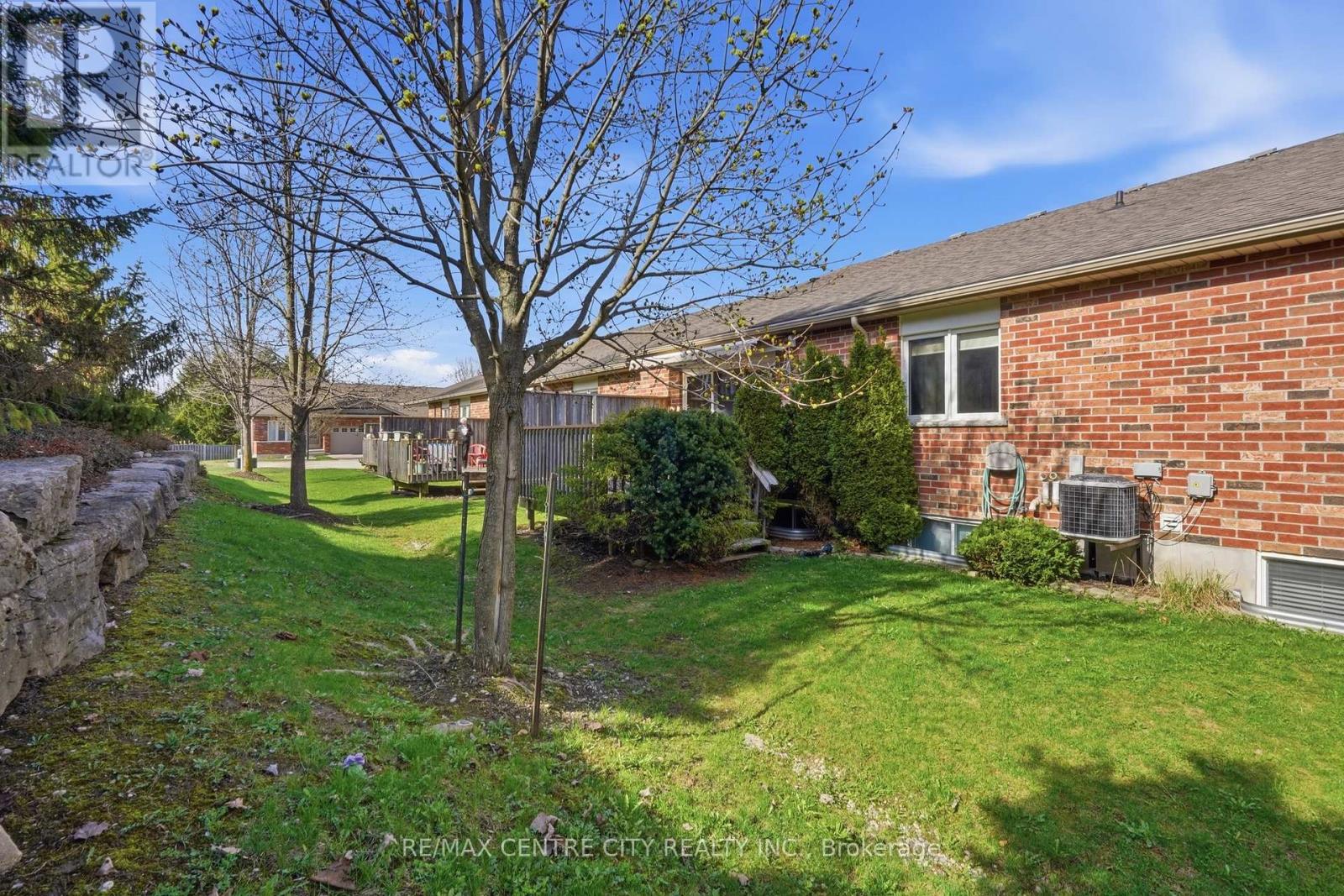 21 - 121 Meadowcreek Drive, Middlesex Centre, Ontario  N0M 2A0 - Photo 32 - X13018094