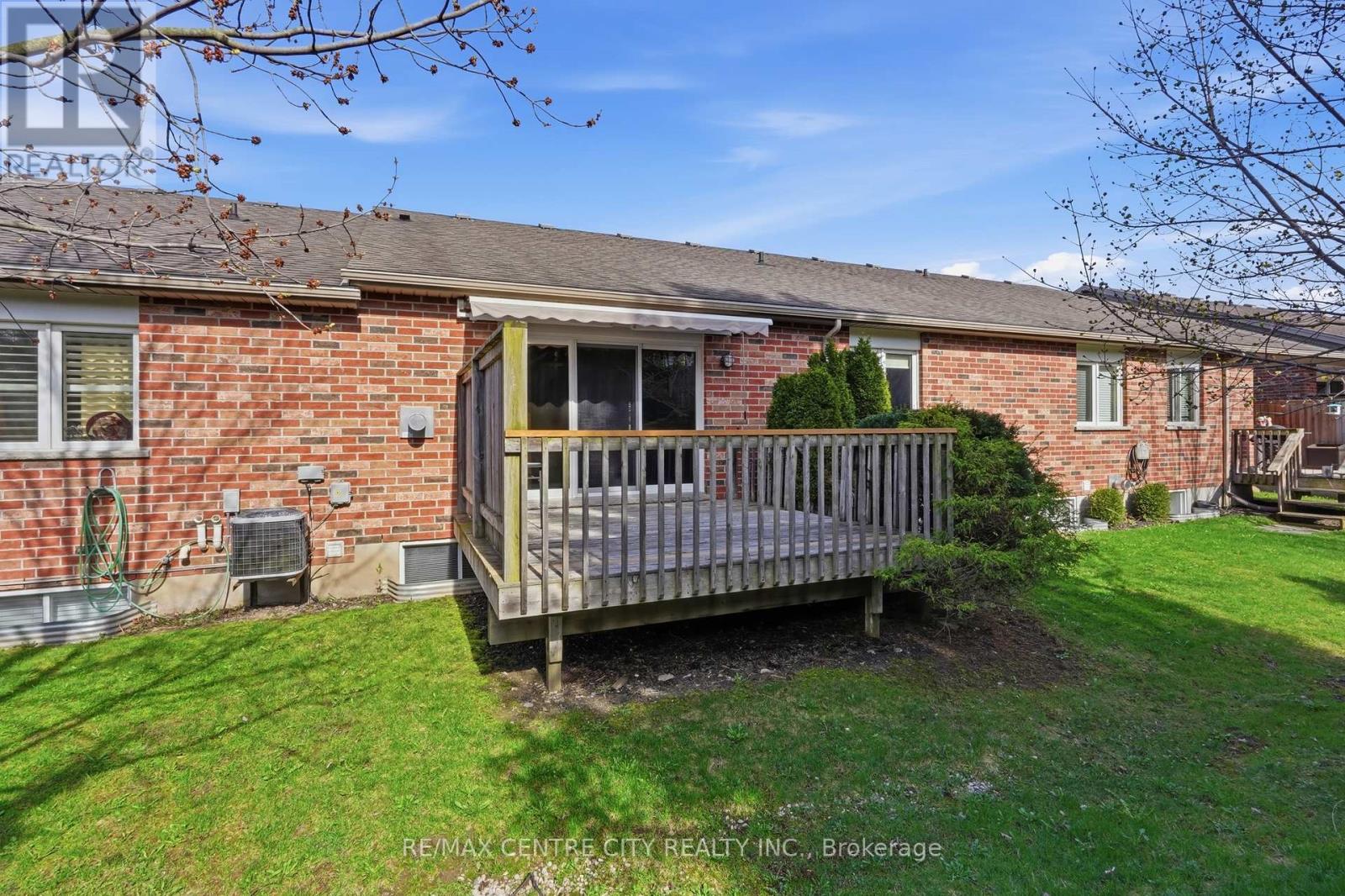 21 - 121 Meadowcreek Drive, Middlesex Centre, Ontario  N0M 2A0 - Photo 35 - X13018094