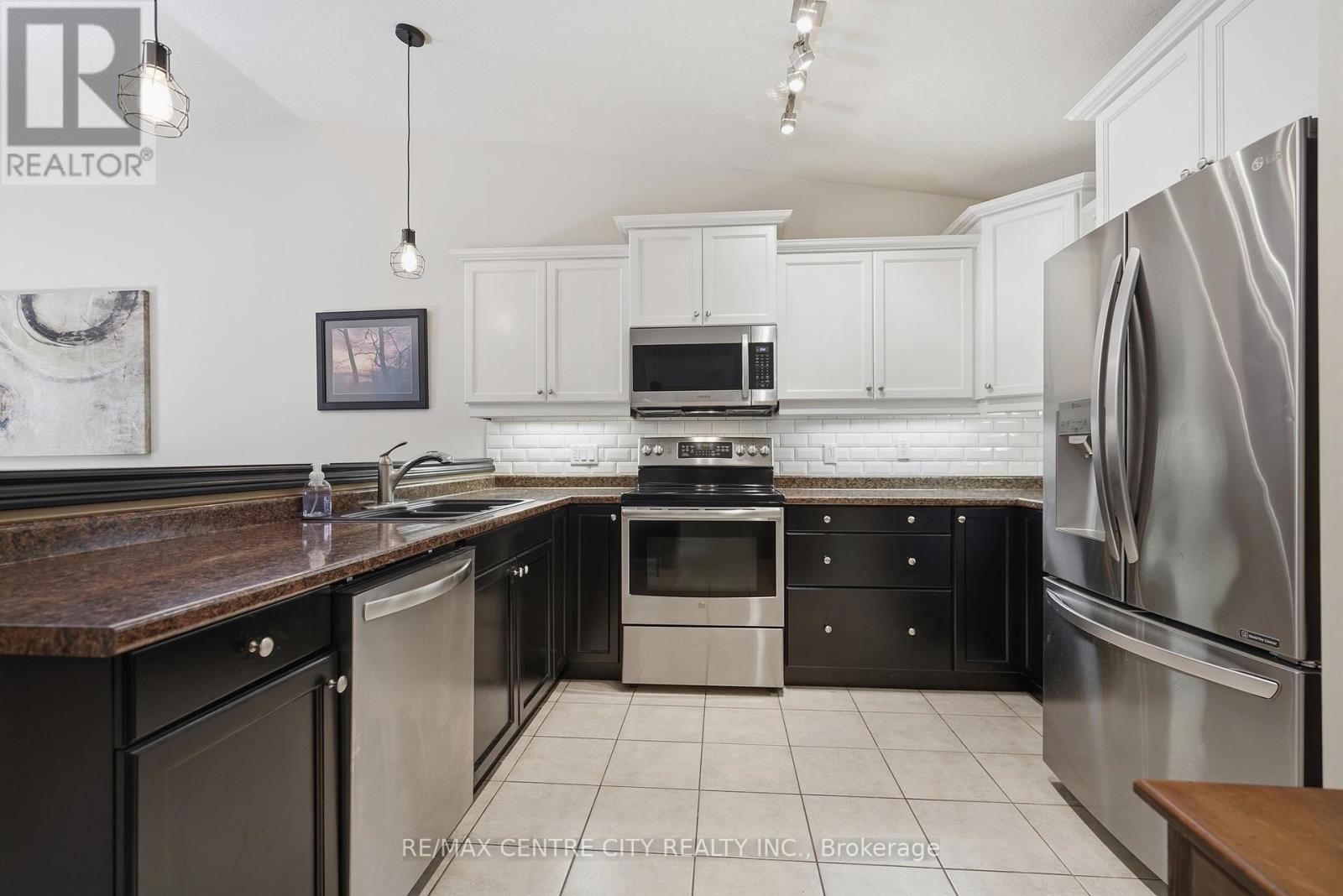 21 - 121 Meadowcreek Drive, Middlesex Centre, Ontario  N0M 2A0 - Photo 9 - X13018094