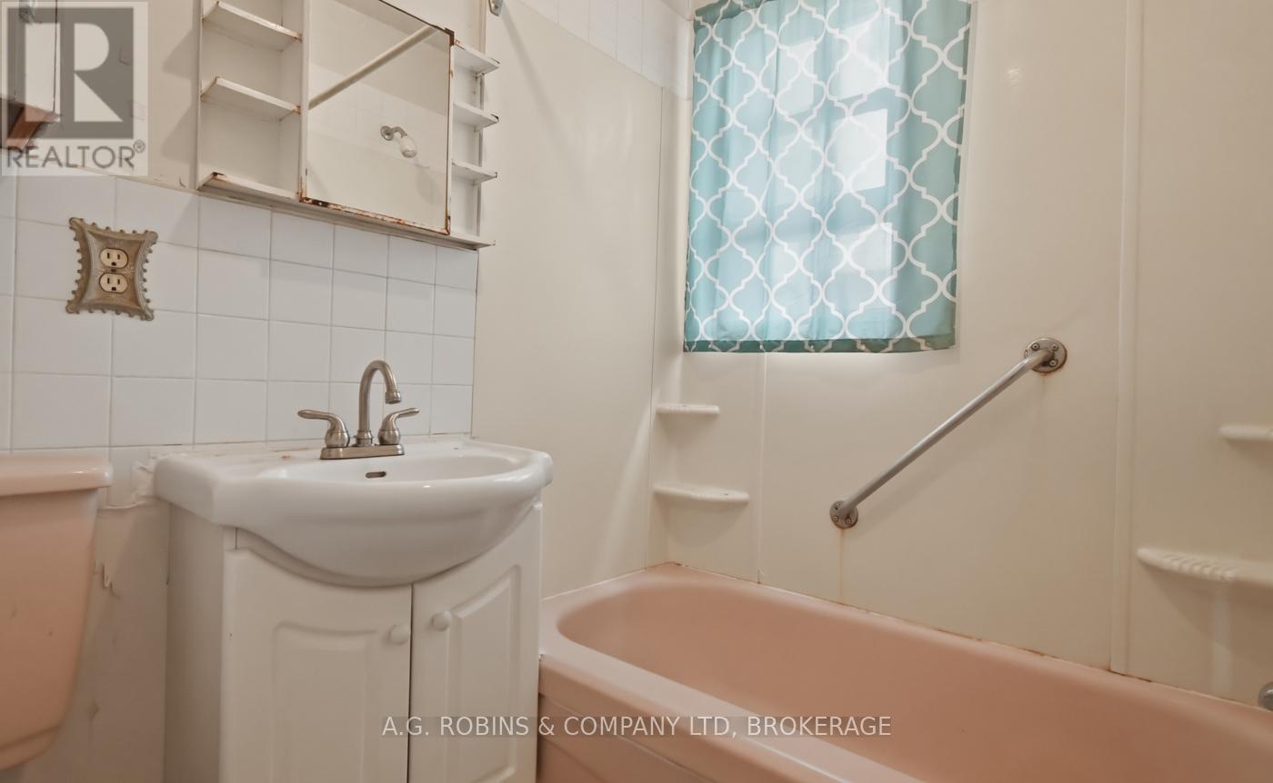 29 Mcnaughton Road, Welland, Ontario  L3B 2R4 - Photo 20 - X13018098