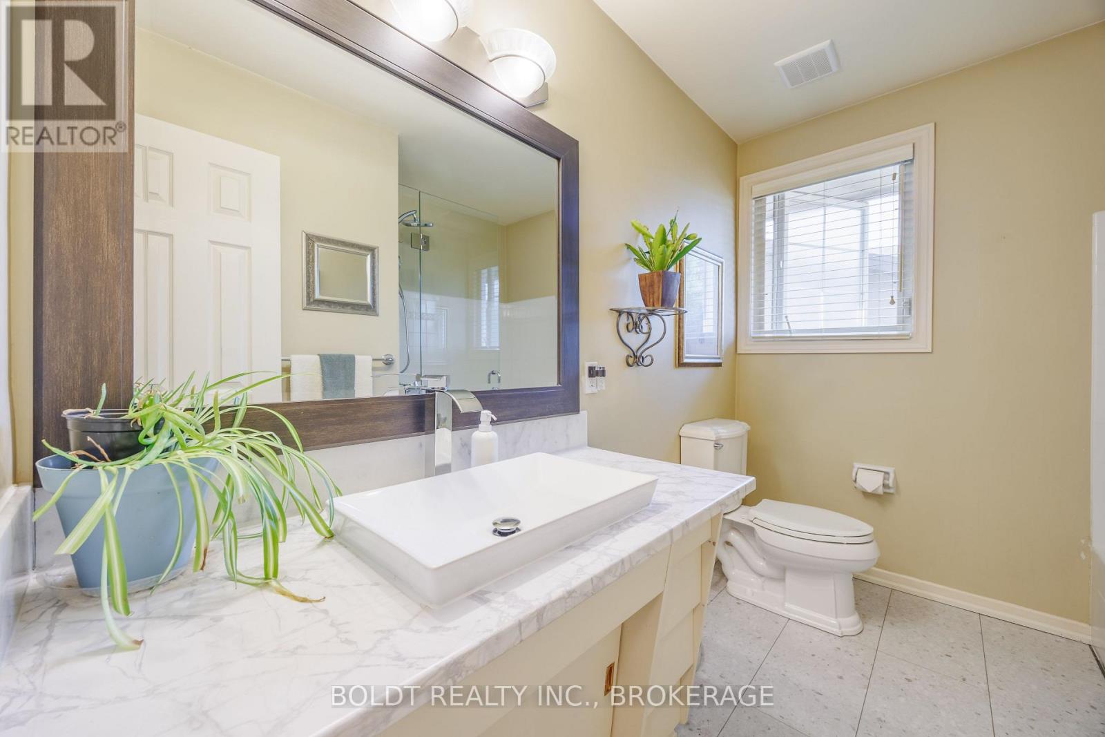 24 Mississauga Road, St. Catharines, Ontario  L2N 3K4 - Photo 9 - X13018148