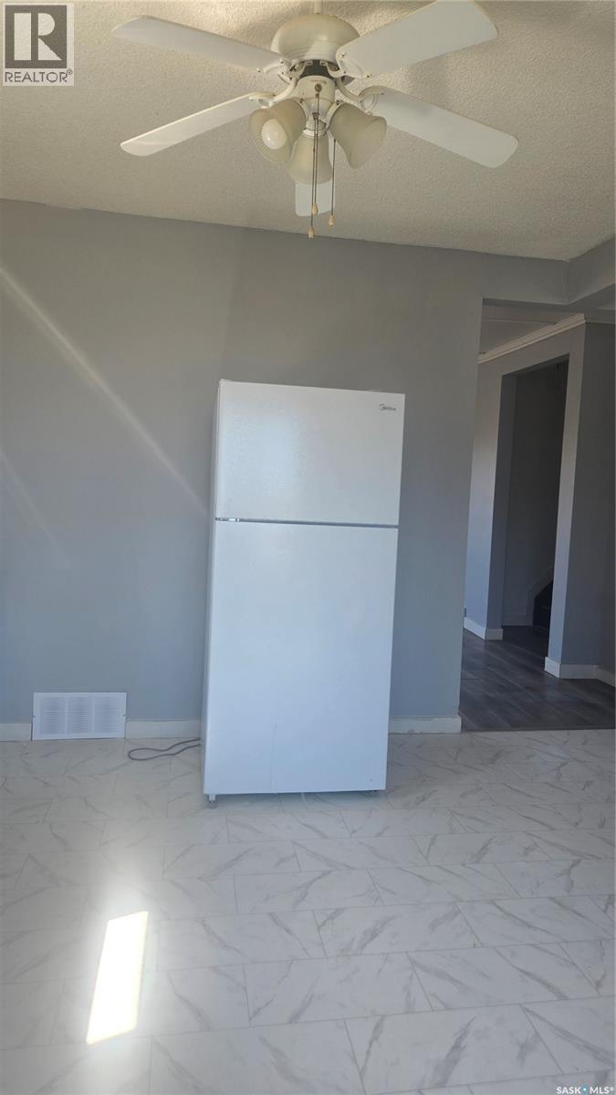 511 Main Street, Oxbow, Saskatchewan  S0C 2B0 - Photo 7 - SK028796