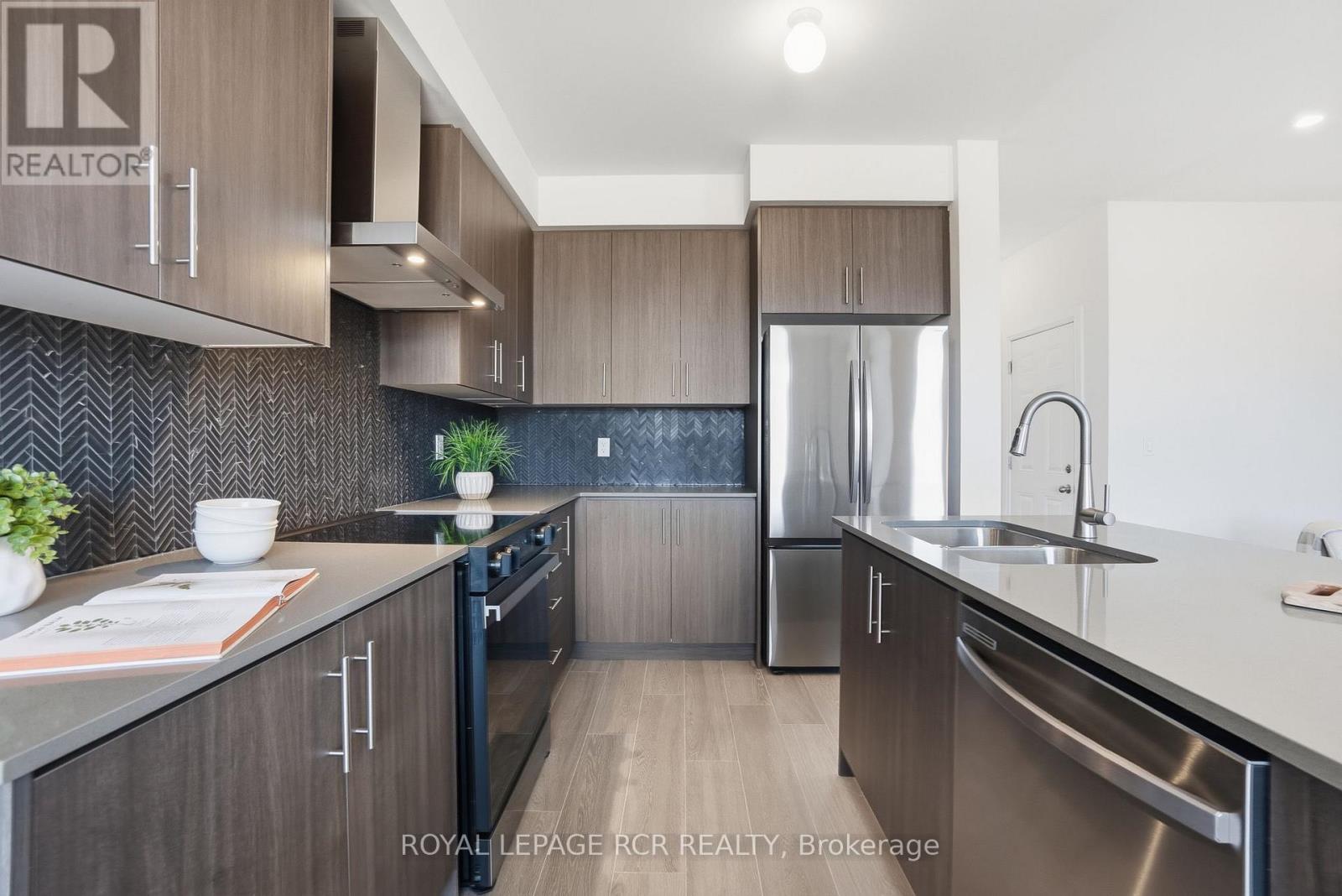 1350 Davis Loop, Innisfil (Lefroy), Ontario  L0L 1W0 - Photo 15 - N13018128