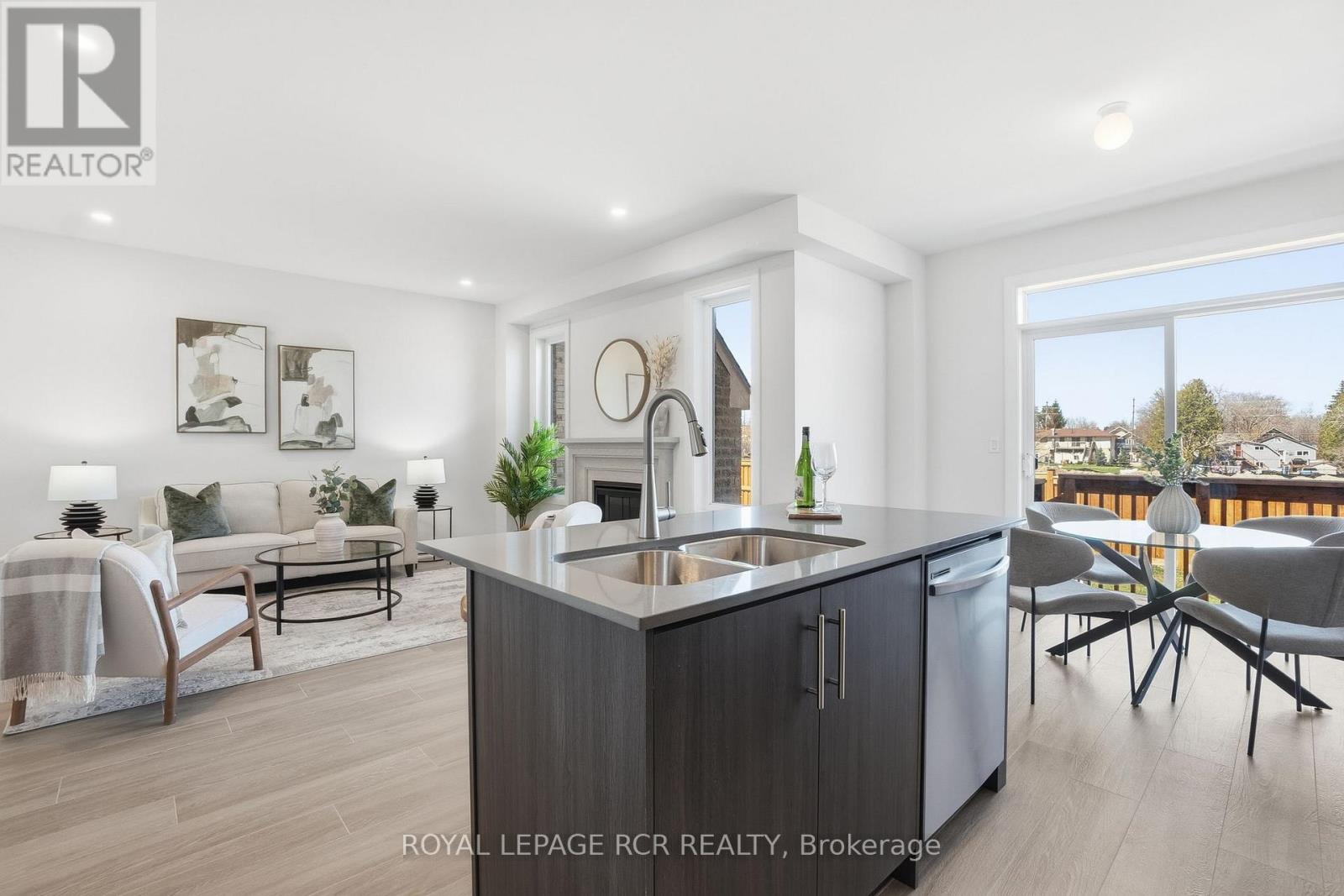 1350 Davis Loop, Innisfil (Lefroy), Ontario  L0L 1W0 - Photo 17 - N13018128