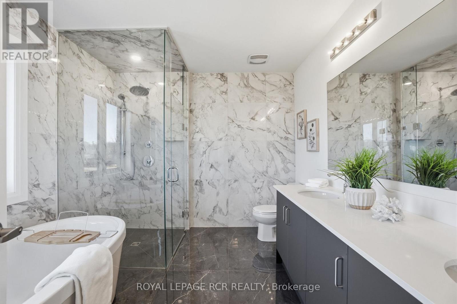 1350 Davis Loop, Innisfil (Lefroy), Ontario  L0L 1W0 - Photo 24 - N13018128