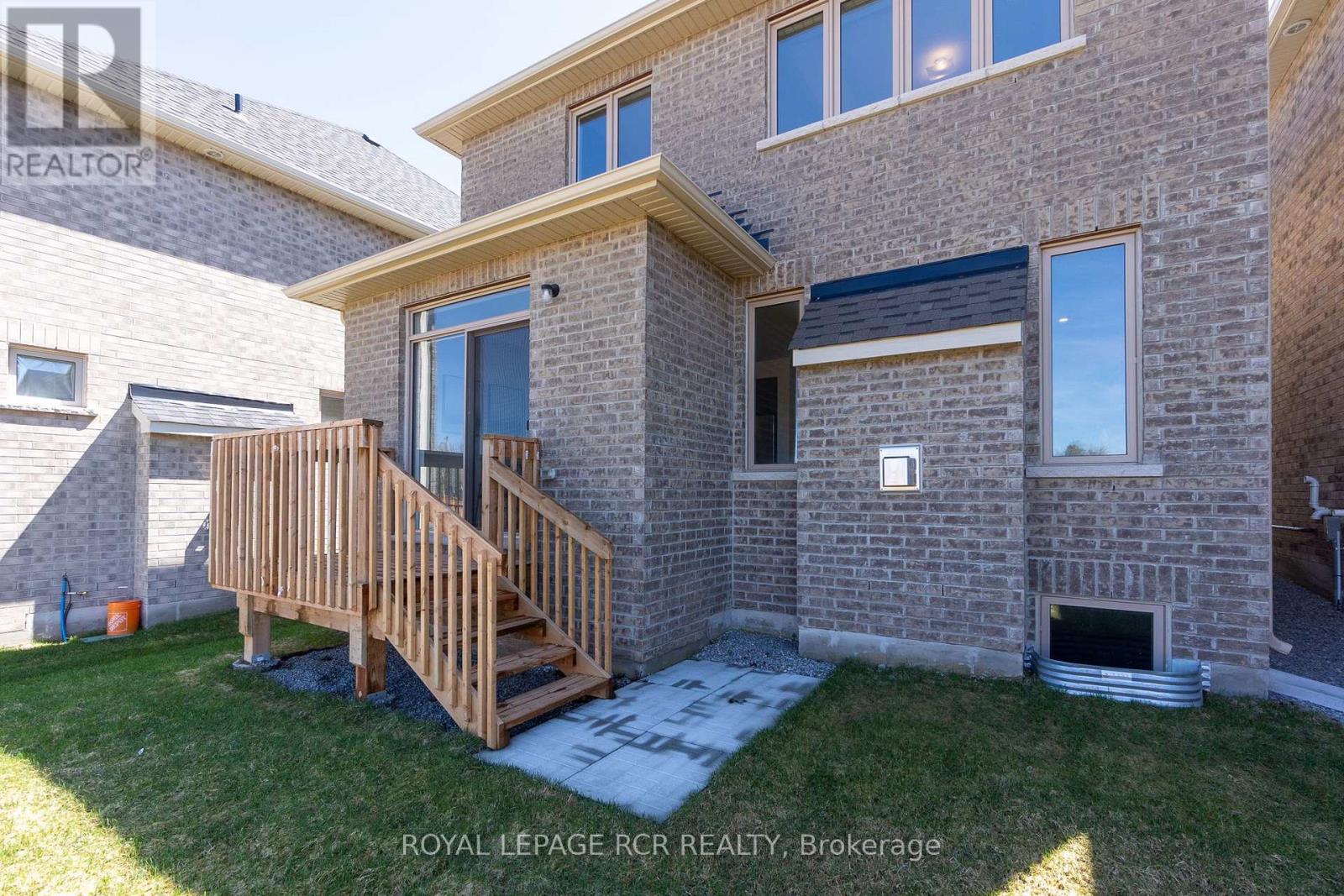 1350 Davis Loop, Innisfil (Lefroy), Ontario  L0L 1W0 - Photo 33 - N13018128