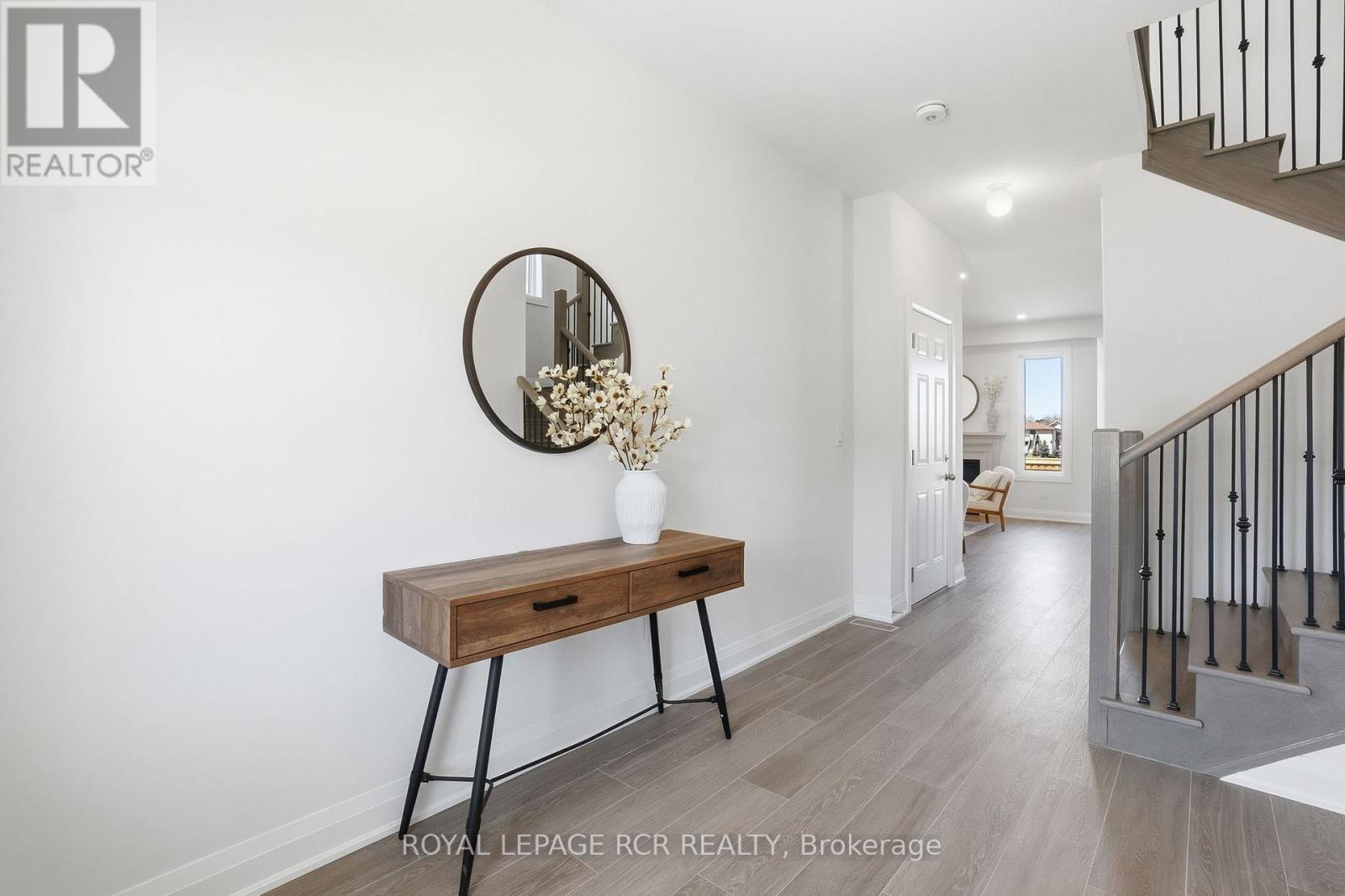 1350 Davis Loop, Innisfil (Lefroy), Ontario  L0L 1W0 - Photo 5 - N13018128