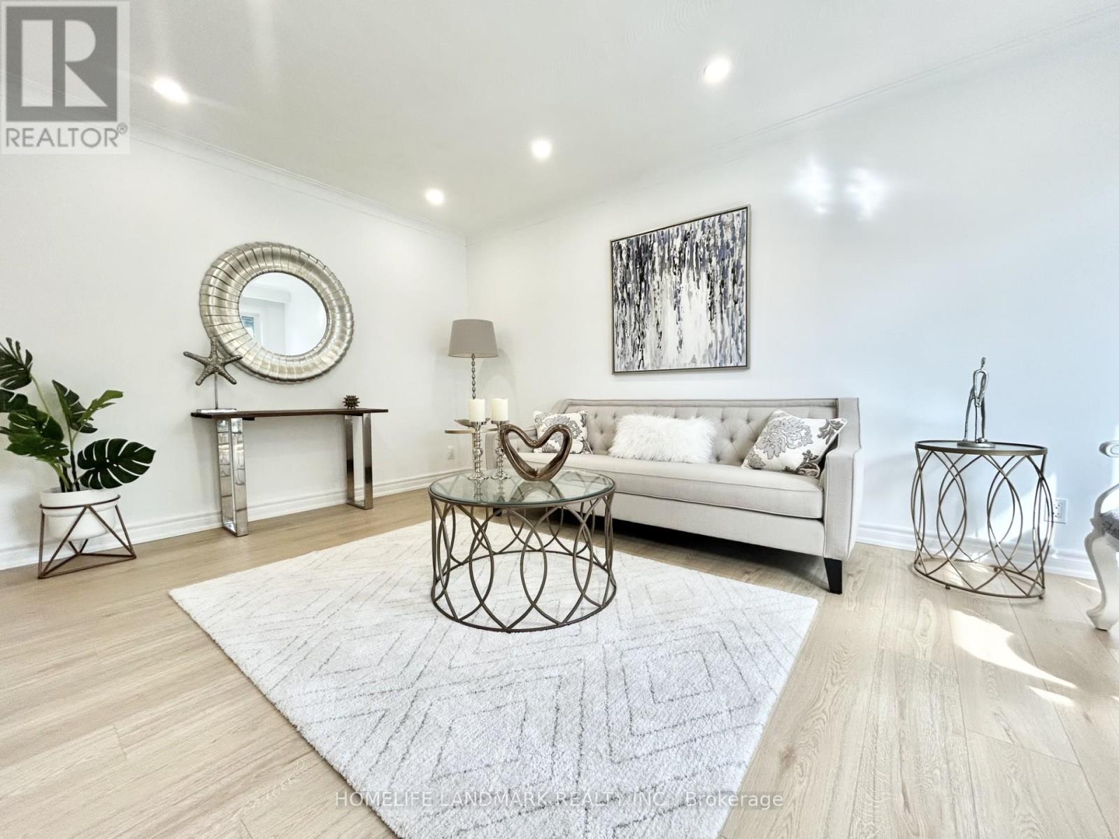 323 Elmwood Avenue, Richmond Hill, Ontario  L4C 1L7 - Photo 5 - N13018132