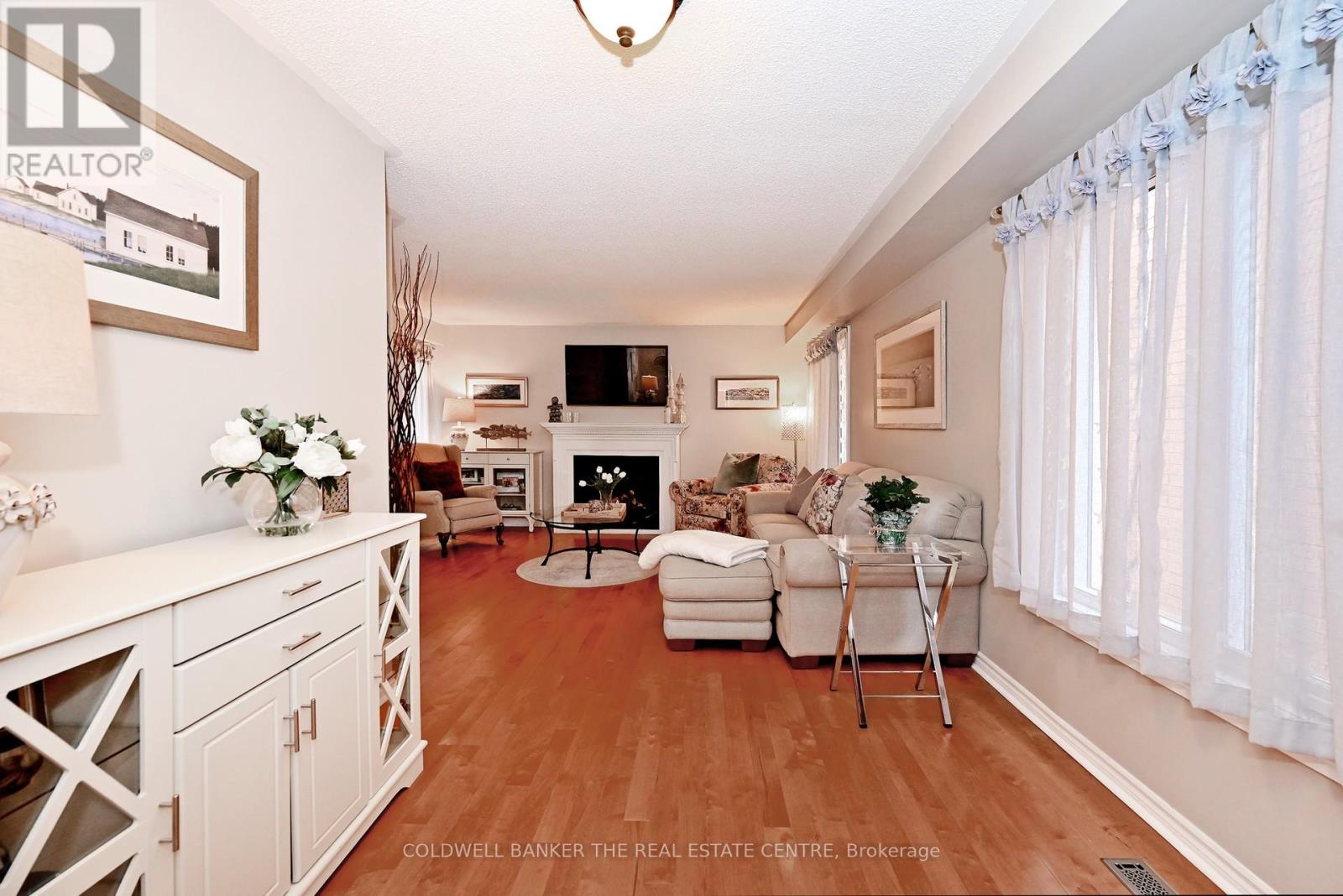 102 Deerglen Terrace, Aurora, Ontario  L4G 6Y3 - Photo 7 - N13018150