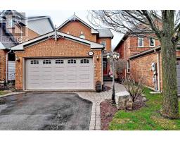 102 DEERGLEN TERRACE, Aurora, Ontario