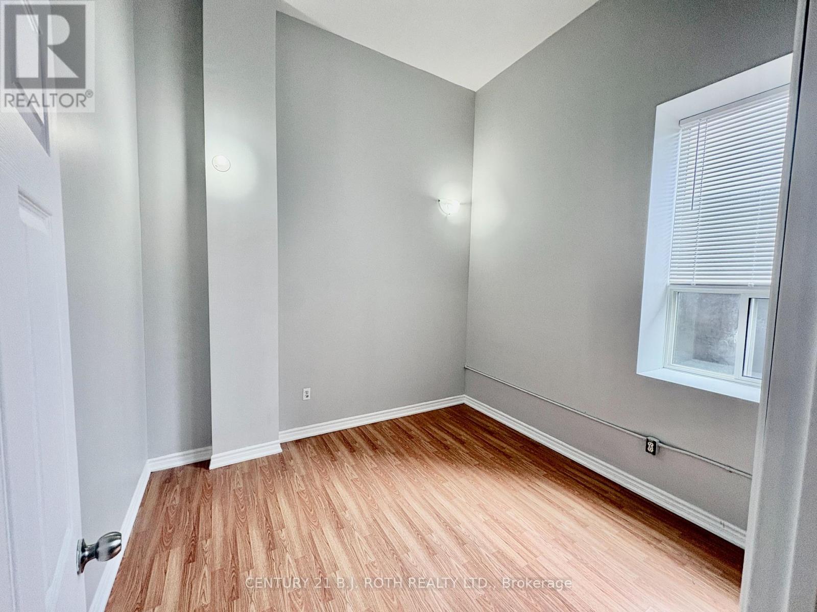 205 - 19 Dunlop Street W, Barrie, Ontario  L4N 1A1 - Photo 8 - S13018170