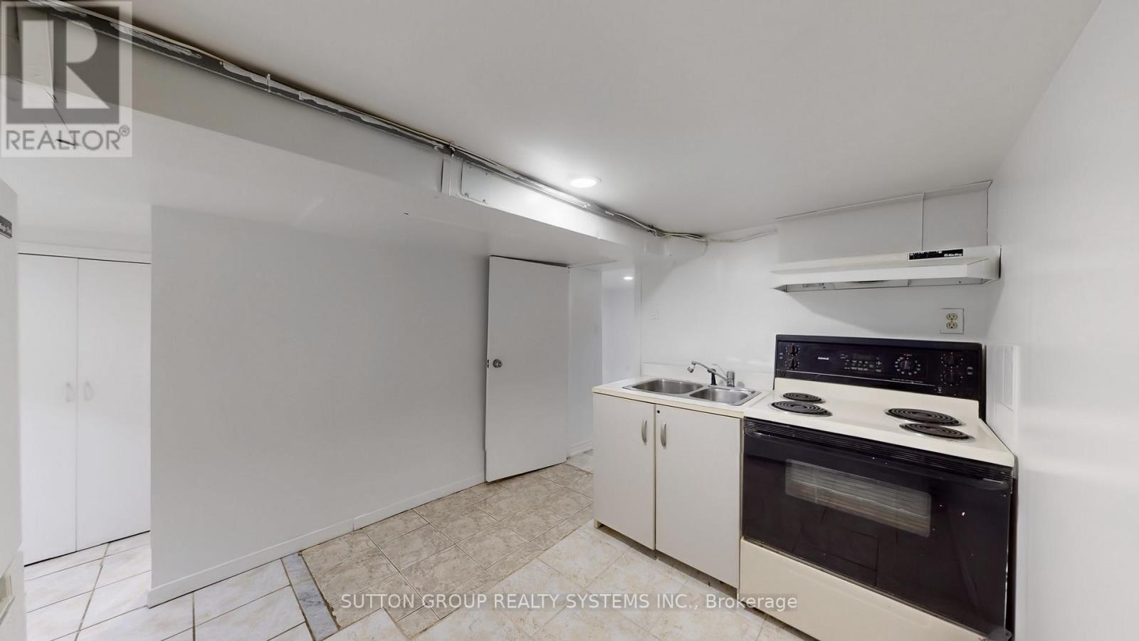 128 Northland Avenue, Toronto, Ontario  M6N 2E2 - Photo 25 - W13018088