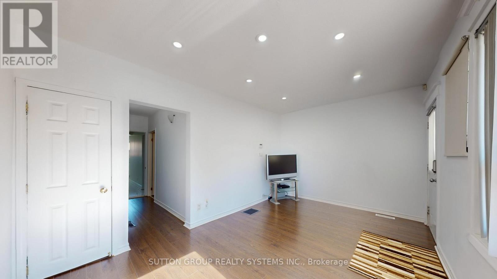 128 Northland Avenue, Toronto, Ontario  M6N 2E2 - Photo 6 - W13018088