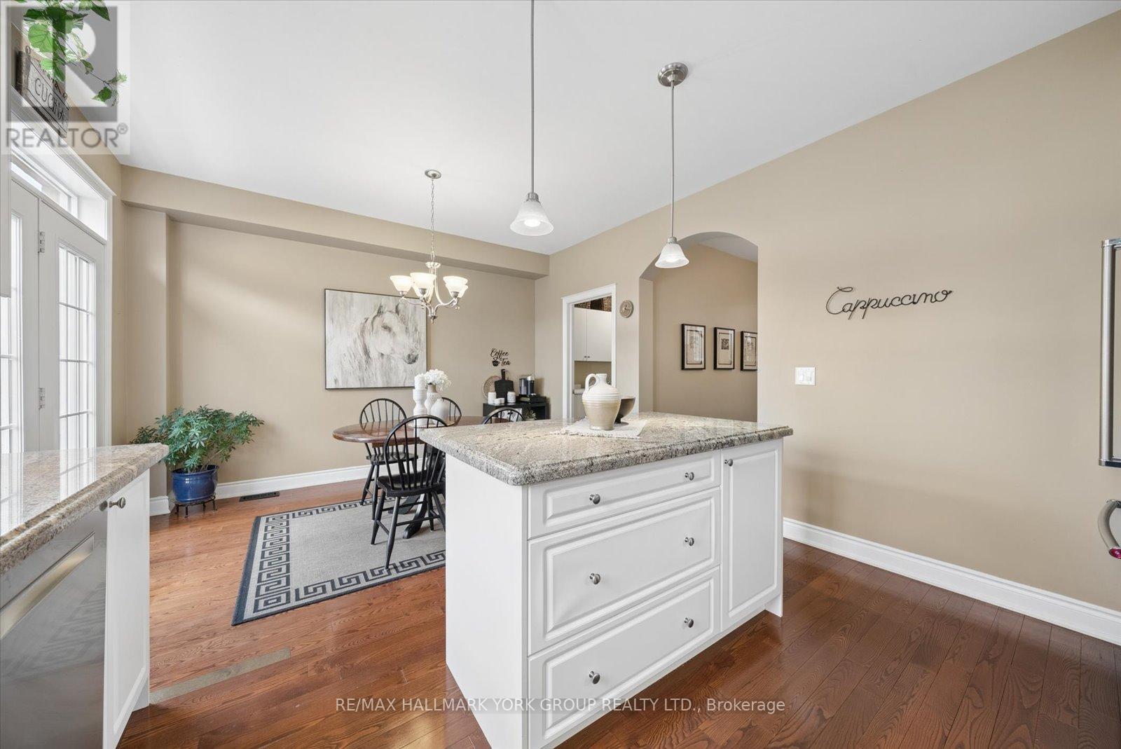 202 Duskywing Way, Oakville, Ontario  L6L 6X4 - Photo 10 - W13018090