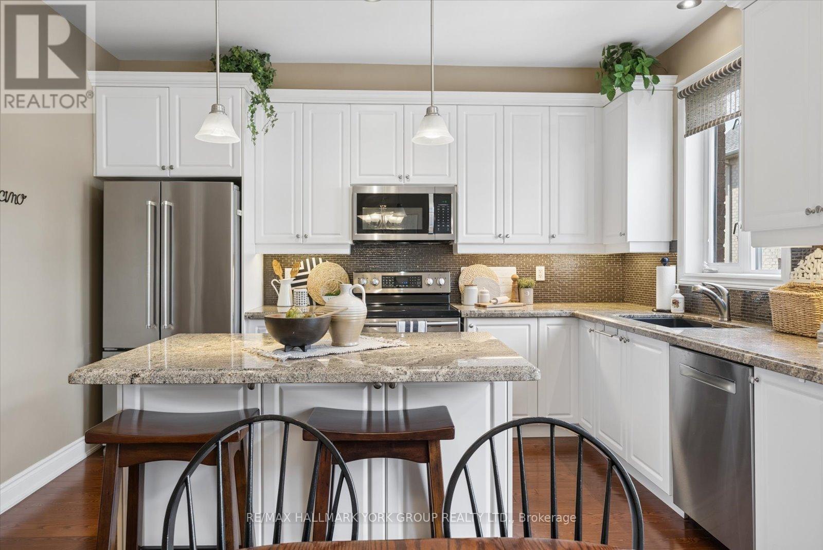 202 Duskywing Way, Oakville, Ontario  L6L 6X4 - Photo 8 - W13018090