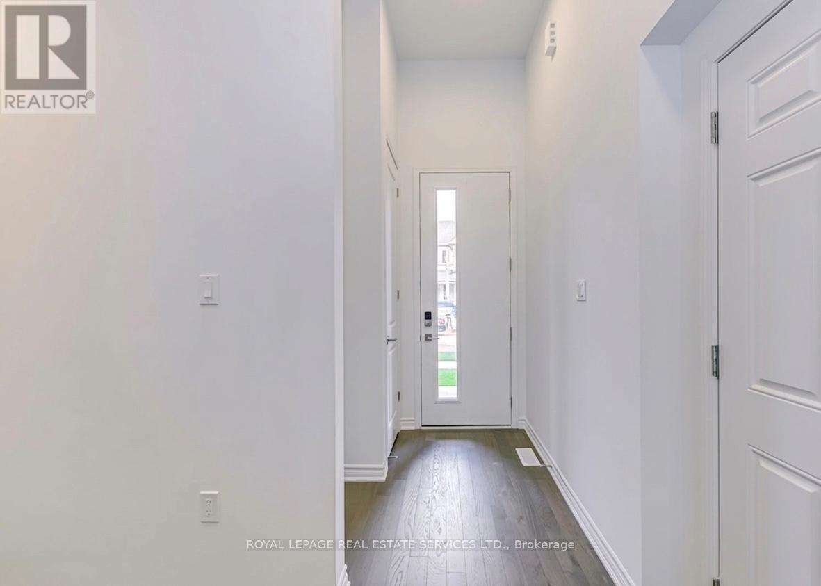 3026 Langdon Road, Oakville, Ontario  L6H 7Y5 - Photo 4 - W13018102