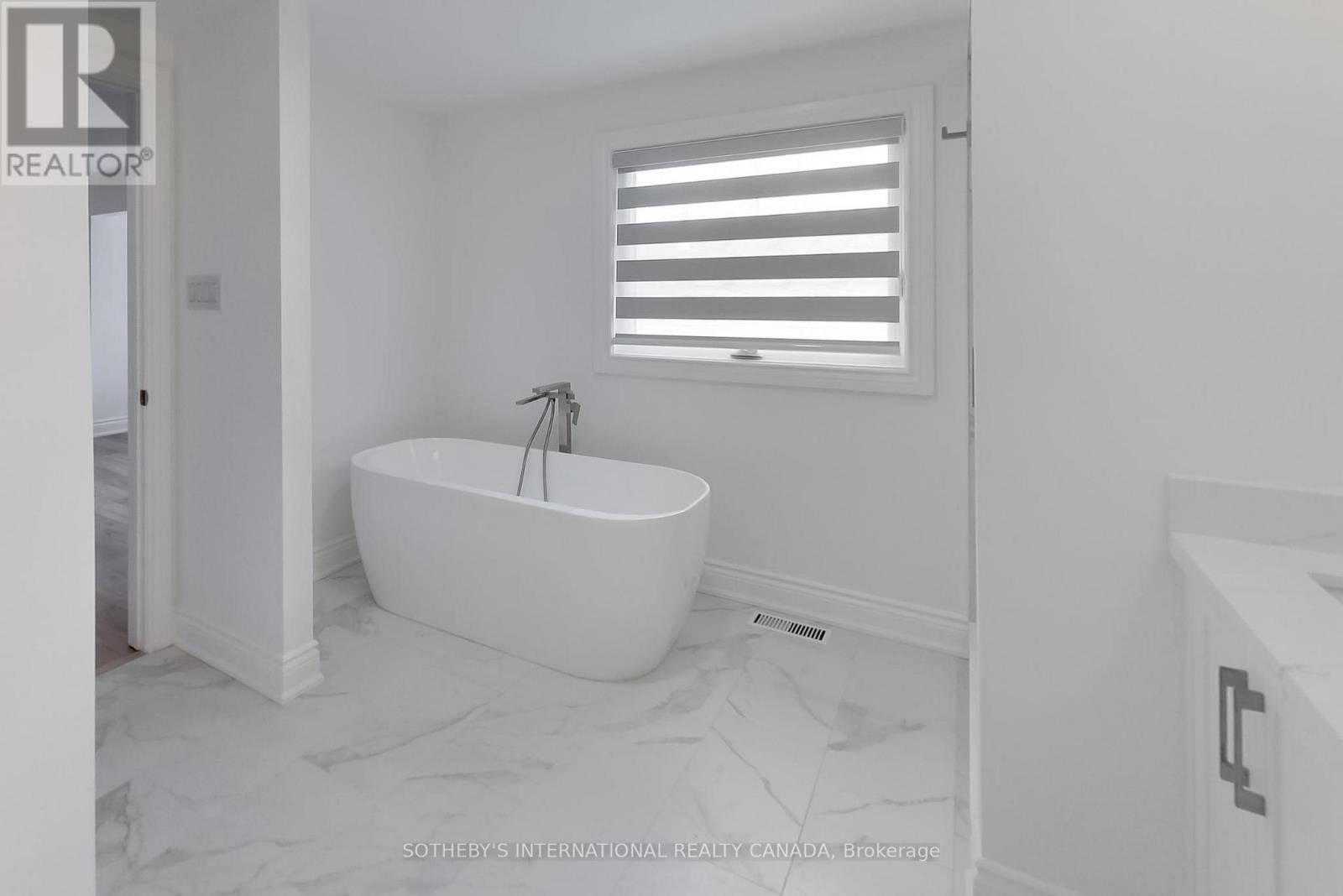 1124 Lansdown Drive, Oakville, Ontario  L6J 7N7 - Photo 24 - W13018156