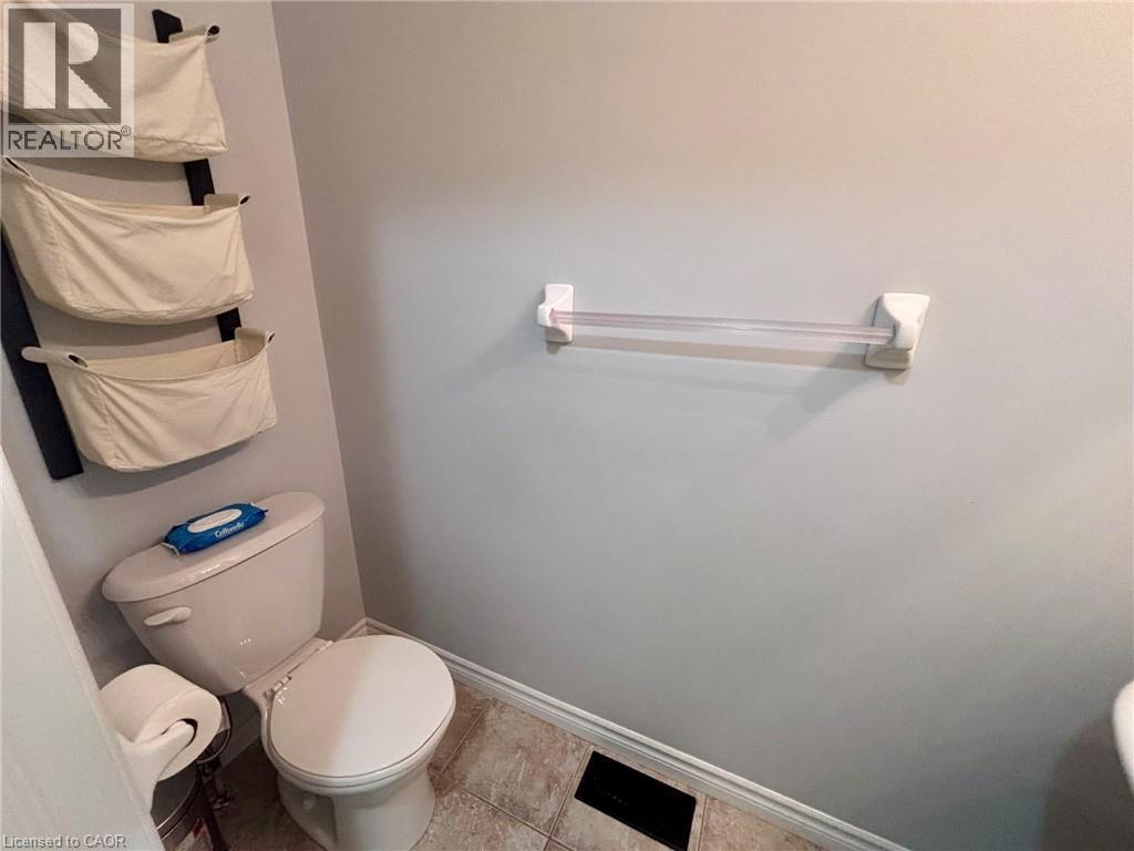 338 Maverick Street, Waterloo, Ontario  N2K 0A4 - Photo 13 - 40822160