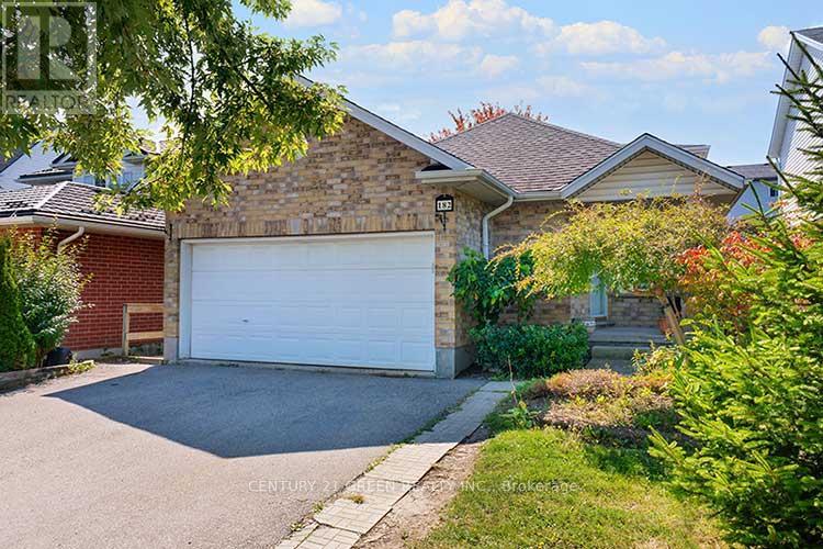 182 Starwood Drive, Guelph, Ontario  N1E 7G3 - Photo 2 - X13018104
