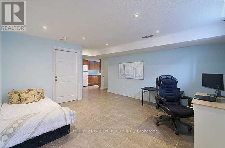 182 Starwood Drive, Guelph, Ontario  N1E 7G3 - Photo 22 - X13018104