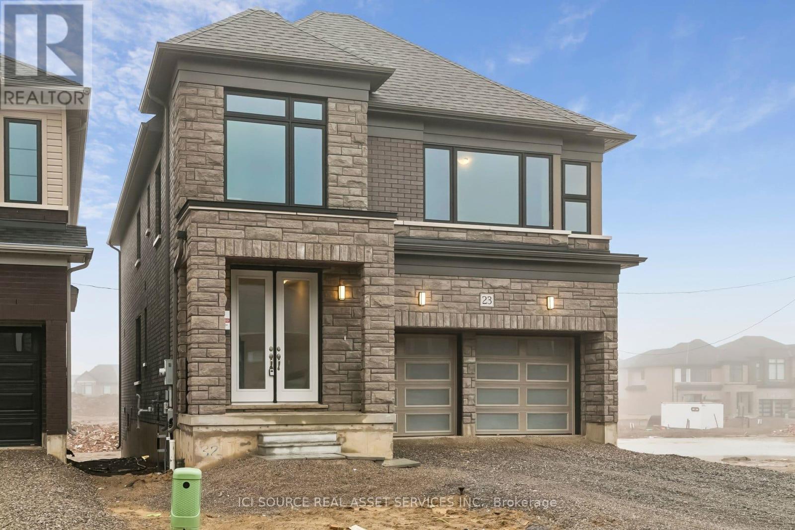 23 MAYHEW LANE, Hamilton, Ontario