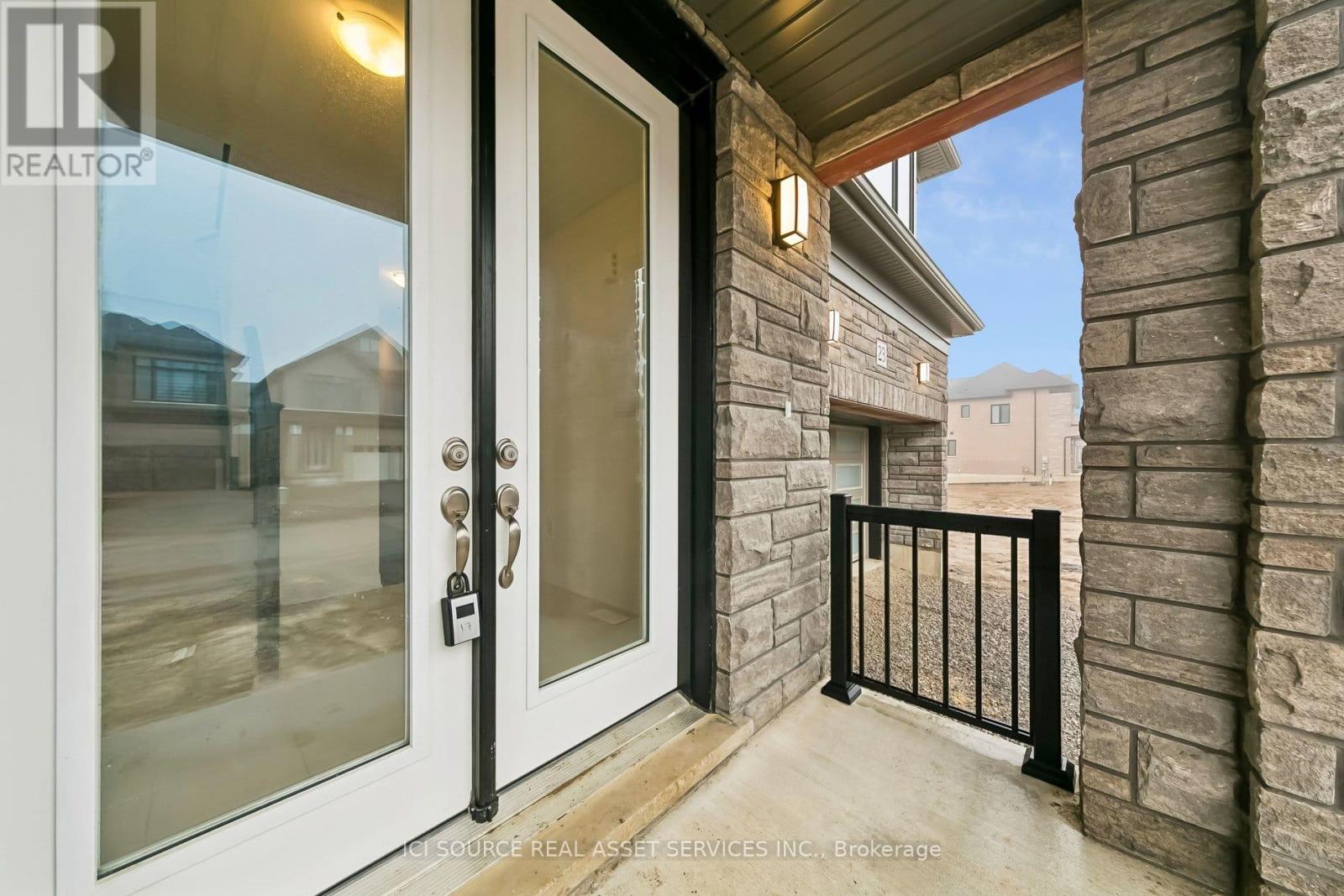 23 Mayhew Lane, Hamilton, Ontario  L0R 1C0 - Photo 2 - X13018142