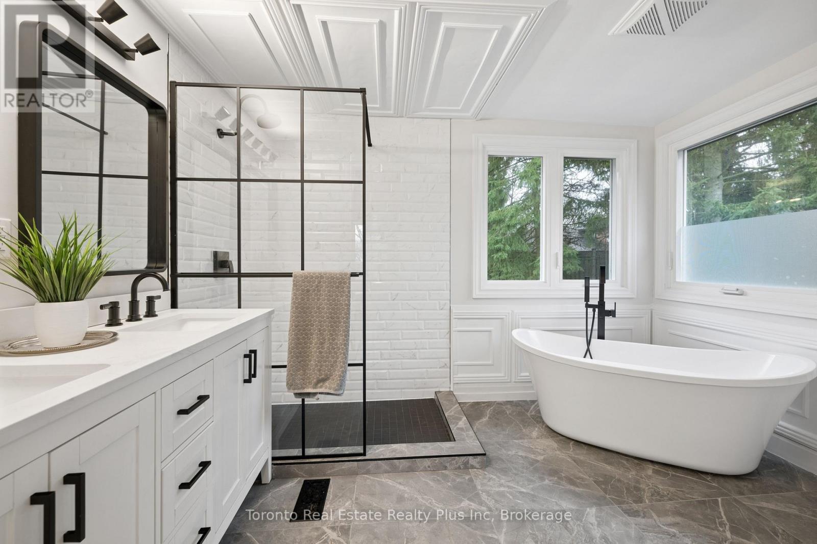 450 Winchester Drive, Waterloo, Ontario  N2T 1J1 - Photo 29 - X13018144