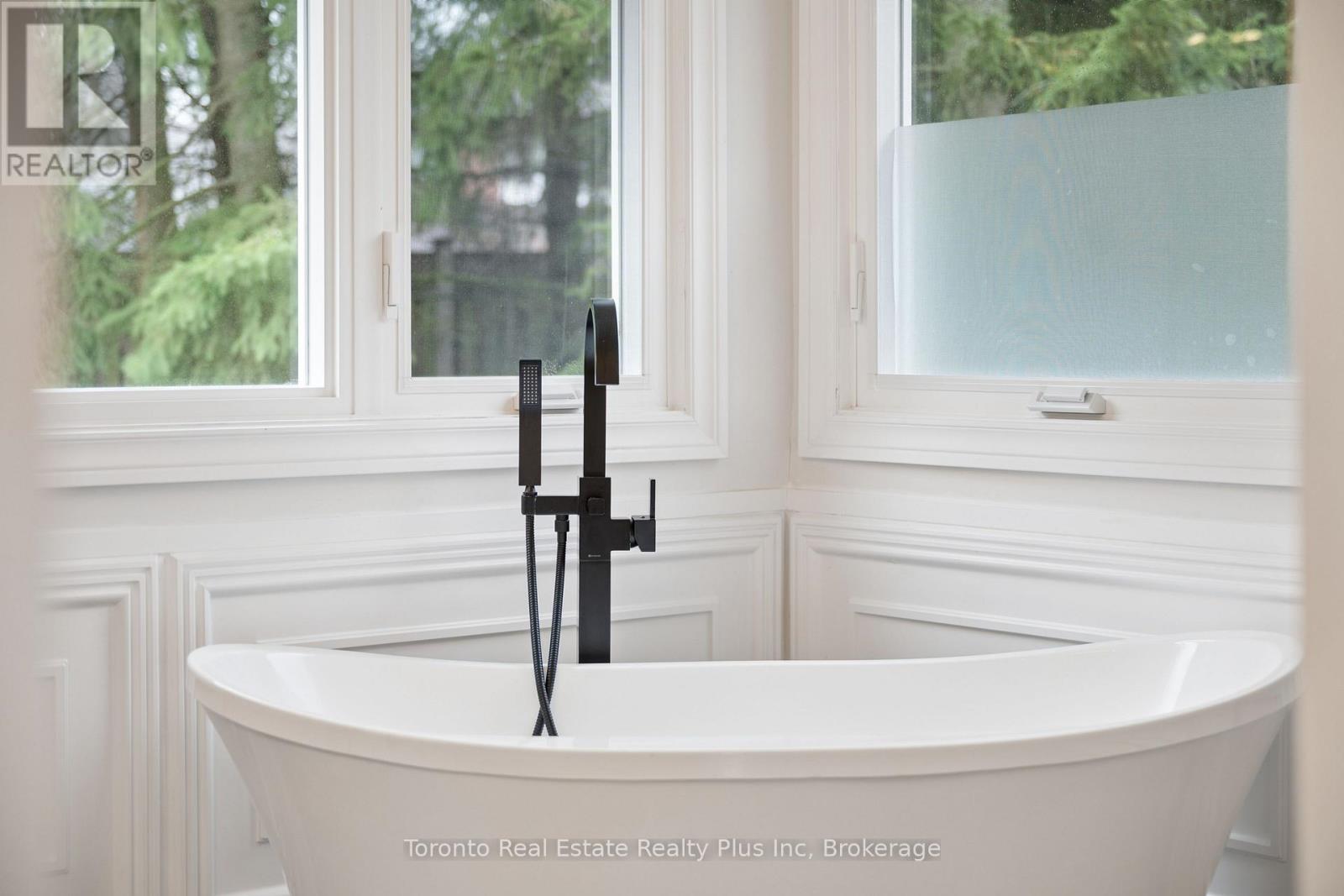 450 Winchester Drive, Waterloo, Ontario  N2T 1J1 - Photo 30 - X13018144