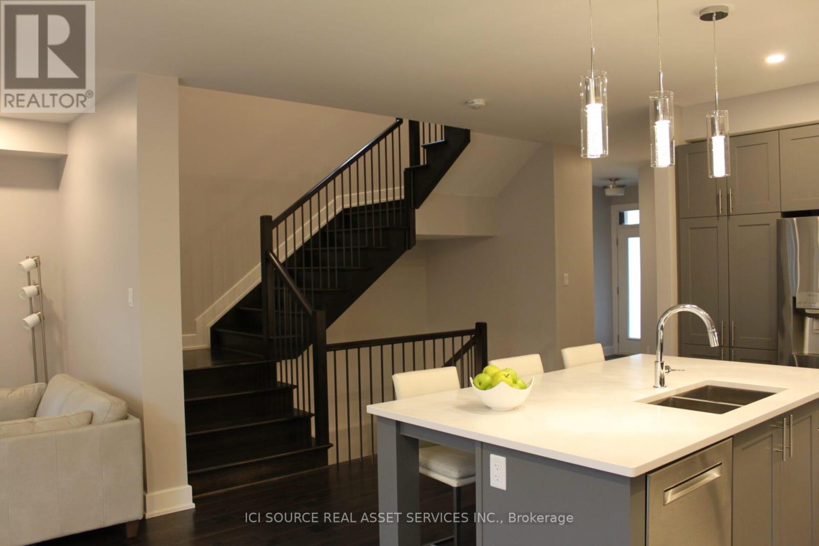 333 Lysander Place, Ottawa, Ontario  K1K 3X8 - Photo 4 - X13018158