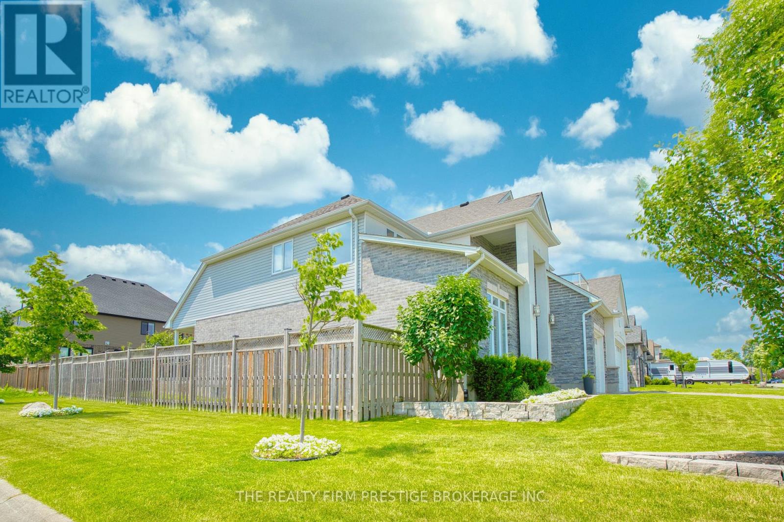 1104 Coates Lane, London North, Ontario  N6G 0S4 - Photo 3 - X13018220