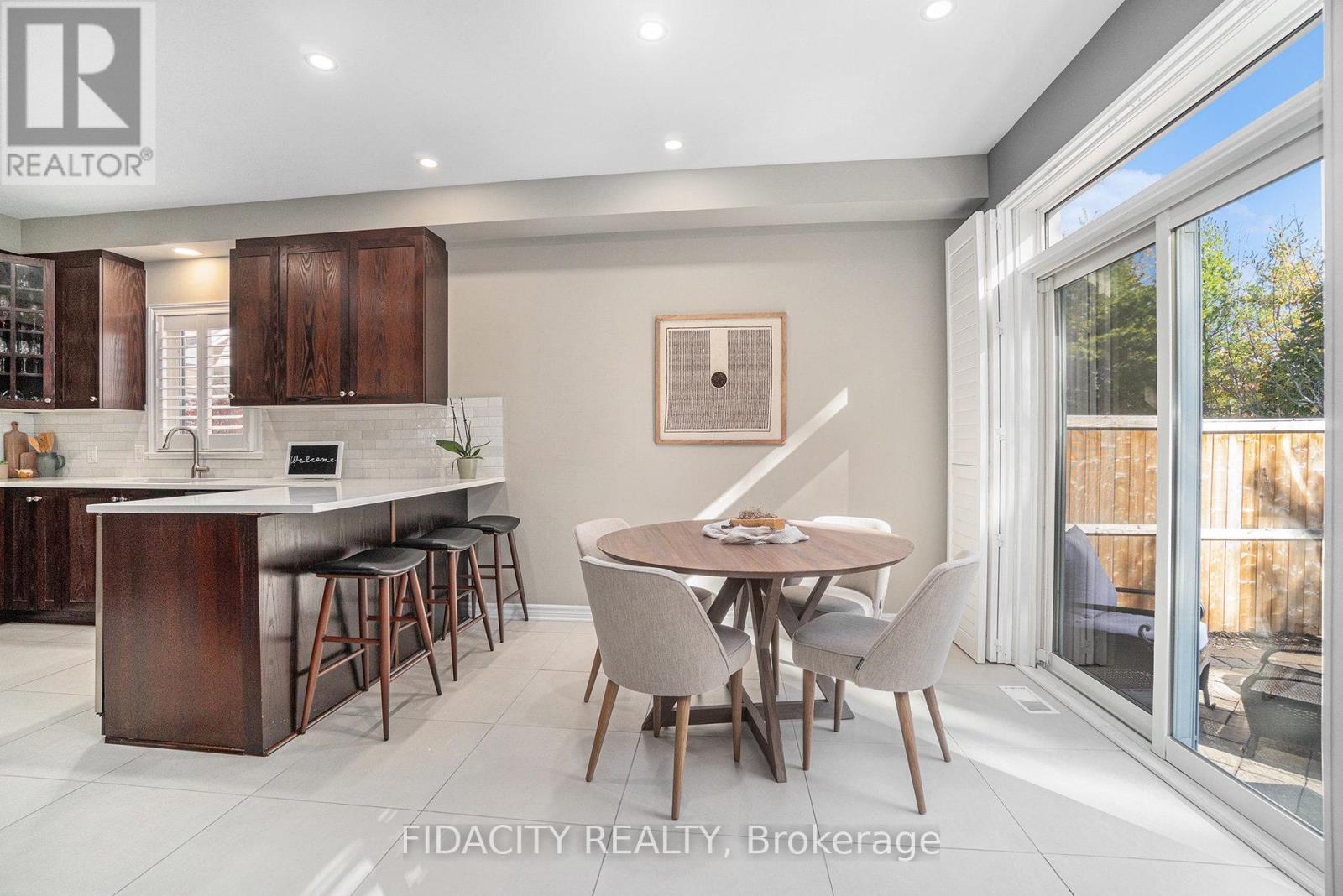 121 Bandelier Way, Ottawa, Ontario  K2S 0C2 - Photo 9 - X13018188