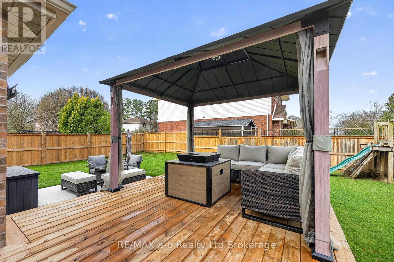 346 Riverview Drive, Strathroy-Caradoc, Ontario  N7G 4B7 - Photo 35 - X13018228