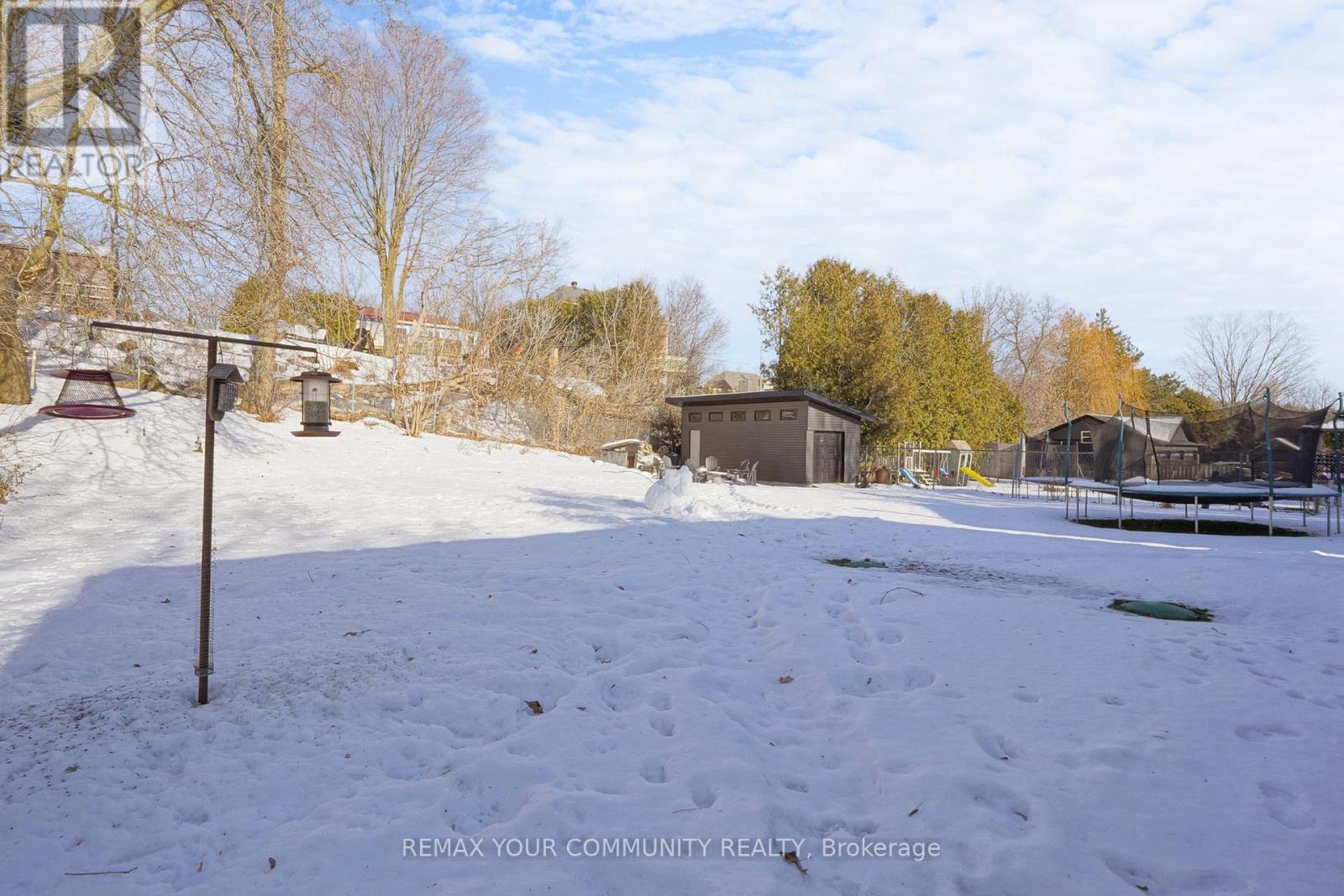 8 Victor Drive, Whitchurch-Stouffville, Ontario  L4A 3G5 - Photo 38 - N12811330