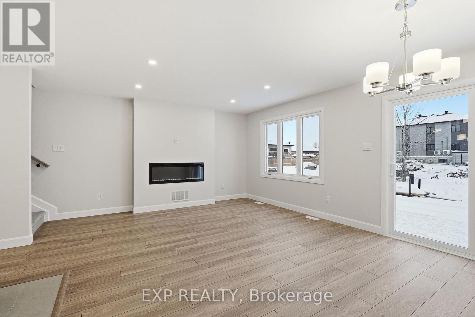 140 Elizabeth Crescent, North Dundas, Ontario  K0A 2M0 - Photo 12 - X12972606