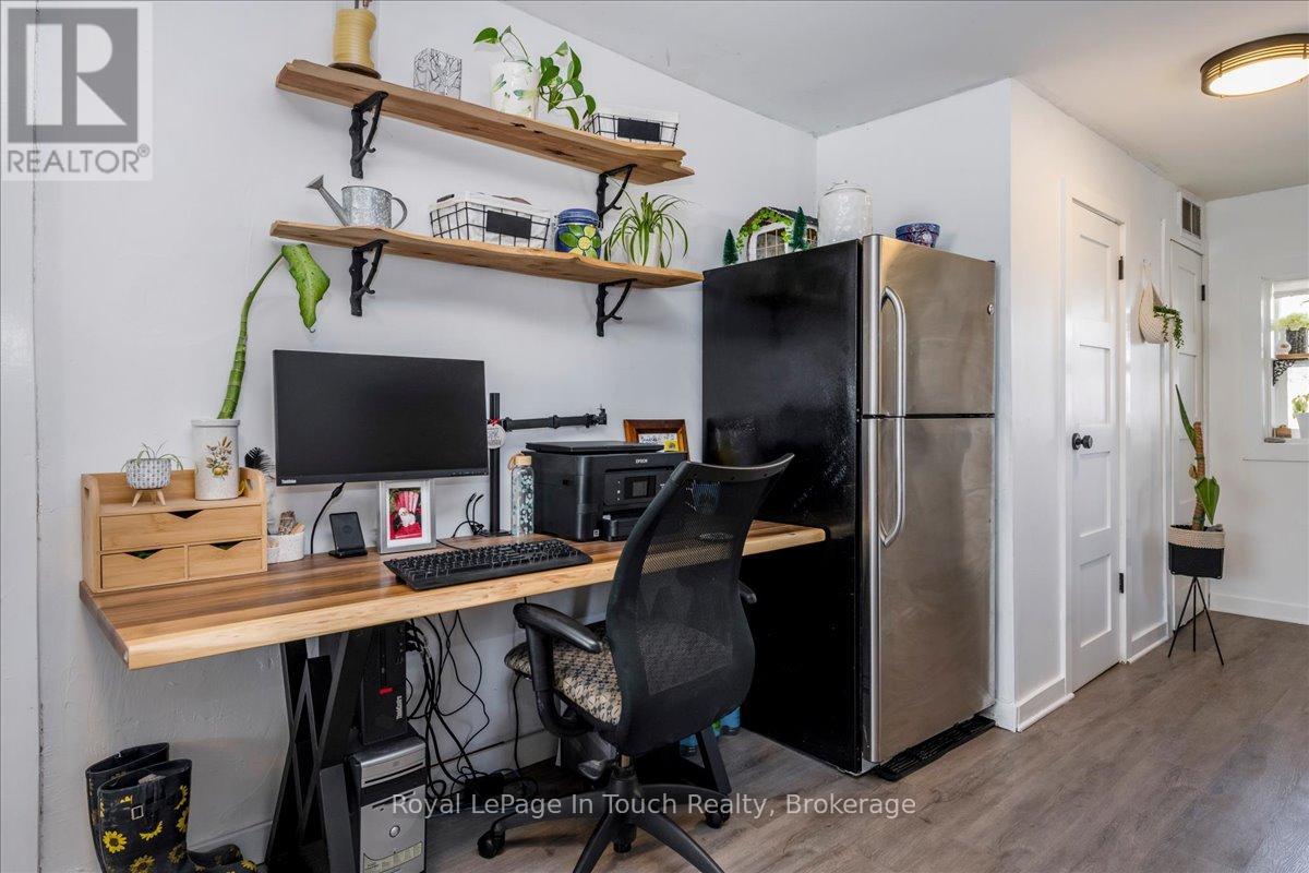 4 Gray Street, Severn, Ontario  L0K 1E0 - Photo 11 - S13018240