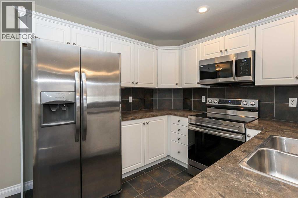 27 Legend Court, Sylvan Lake, Alberta  T4S 0B8 - Photo 6 - A2301894