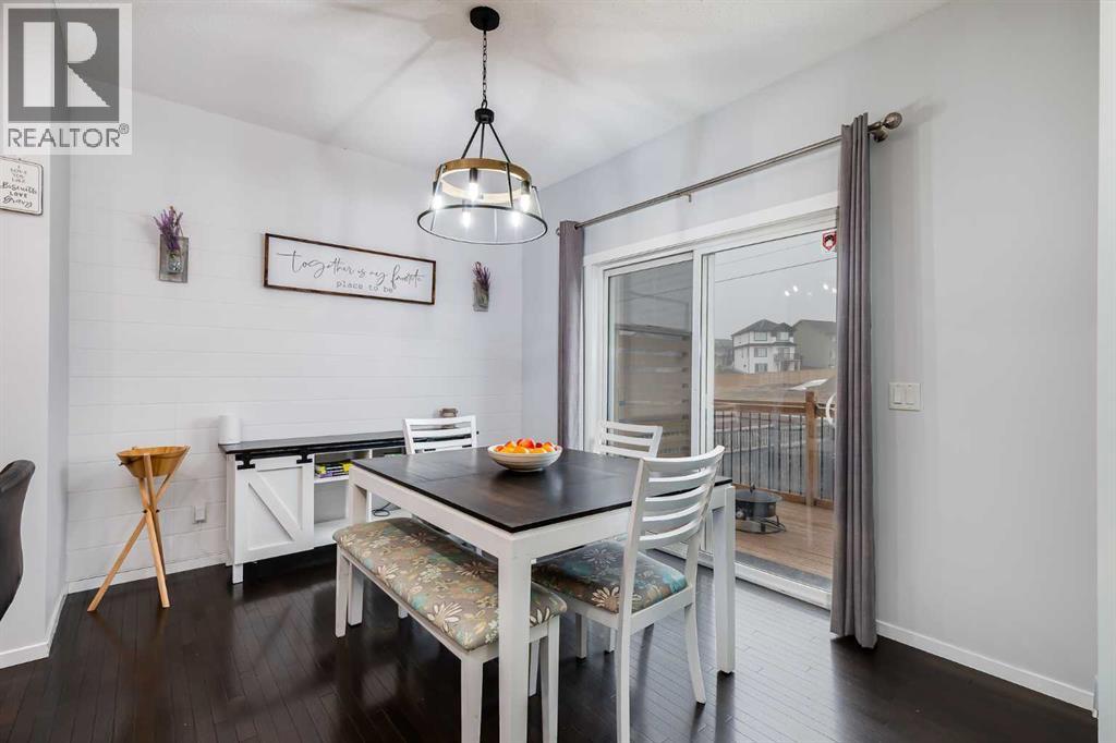 2272 Sagewood Heights SW, Airdrie, Alberta  T4B 3N8 - Photo 11 - A2296034