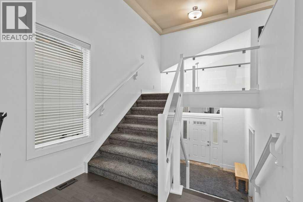 25 Leaside Crescent, Sylvan Lake, Alberta  T4S 0A3 - Photo 3 - A2302282