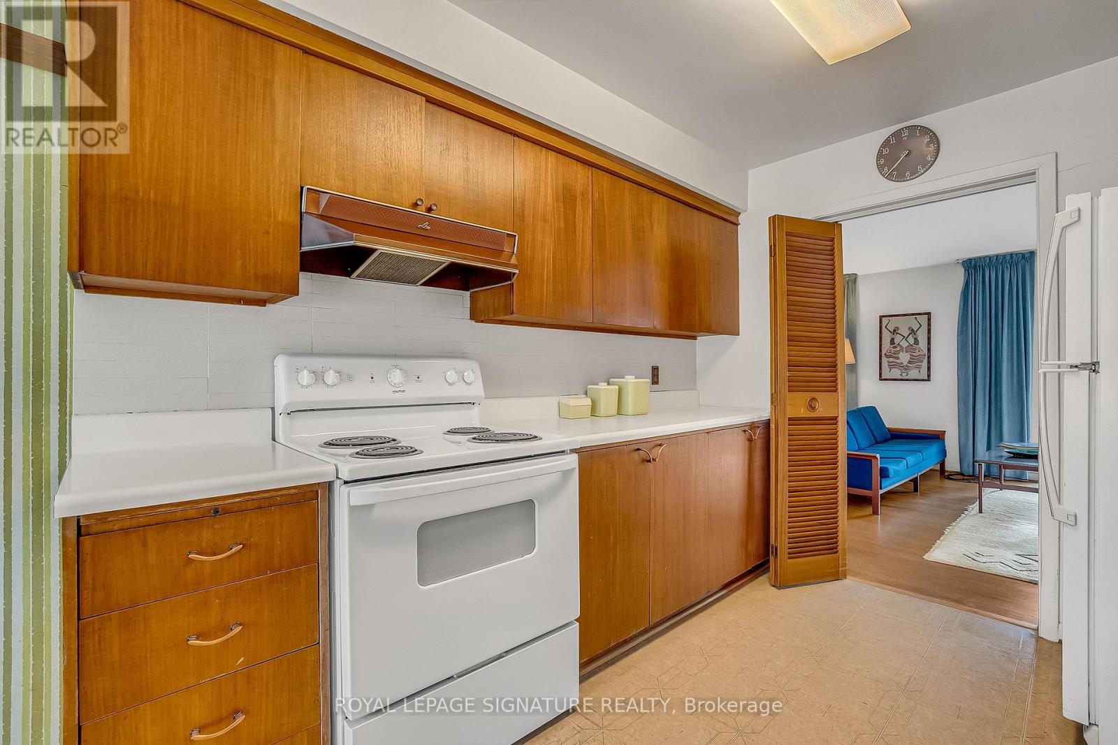 12 Ruden Crescent, Toronto, Ontario  M3A 3H3 - Photo 8 - C13018254