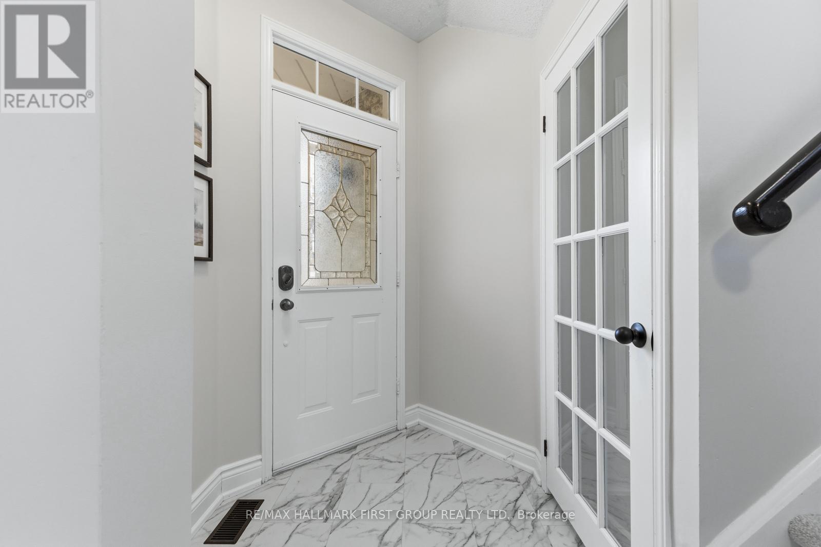 1143 Timberland Crescent, Oshawa, Ontario  L1K 2K8 - Photo 2 - E13018222