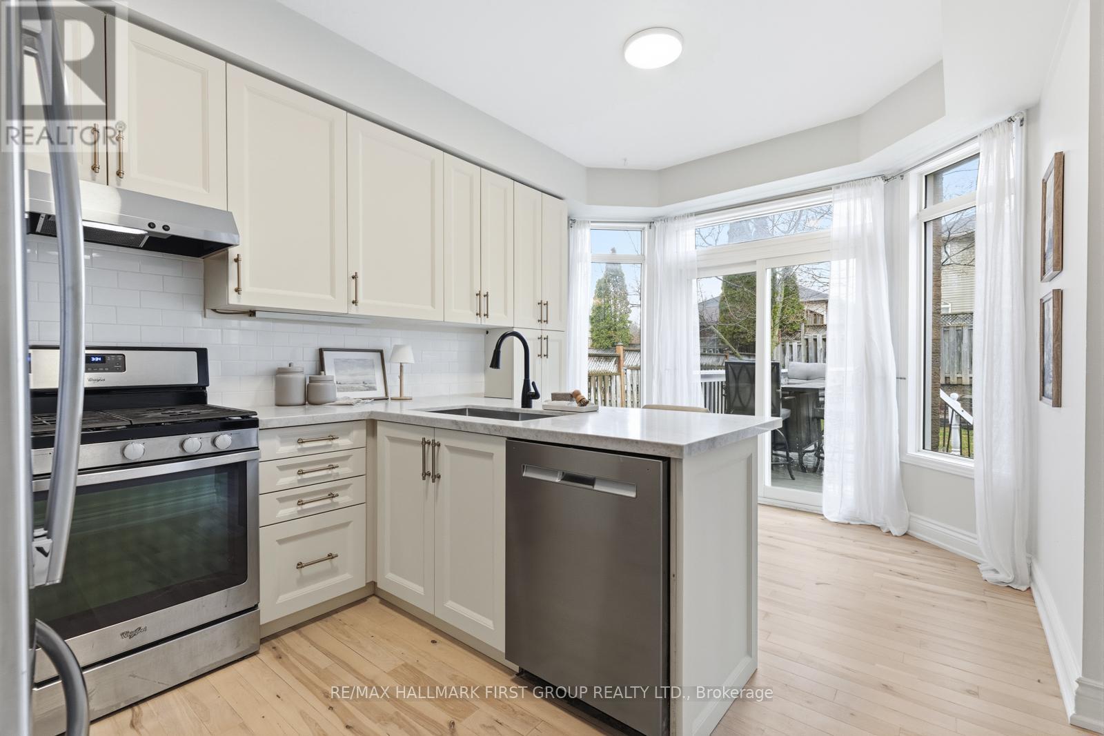 1143 Timberland Crescent, Oshawa, Ontario  L1K 2K8 - Photo 7 - E13018222