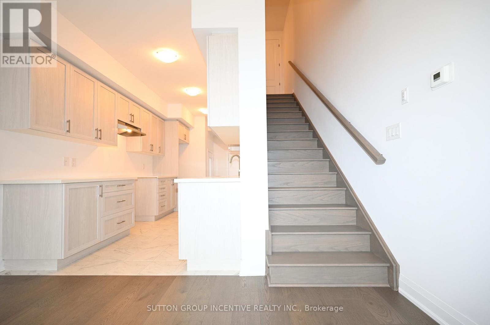 2 - 32 Winery Way, Barrie, Ontario  L9J 0Y3 - Photo 10 - S13018216