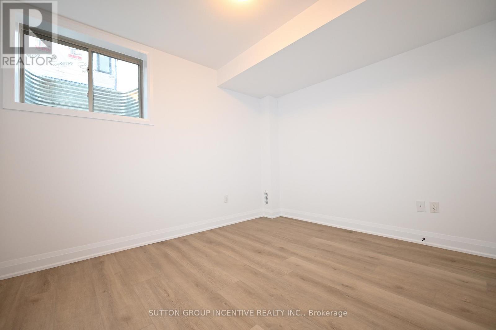 2 - 32 Winery Way, Barrie, Ontario  L9J 0Y3 - Photo 18 - S13018216