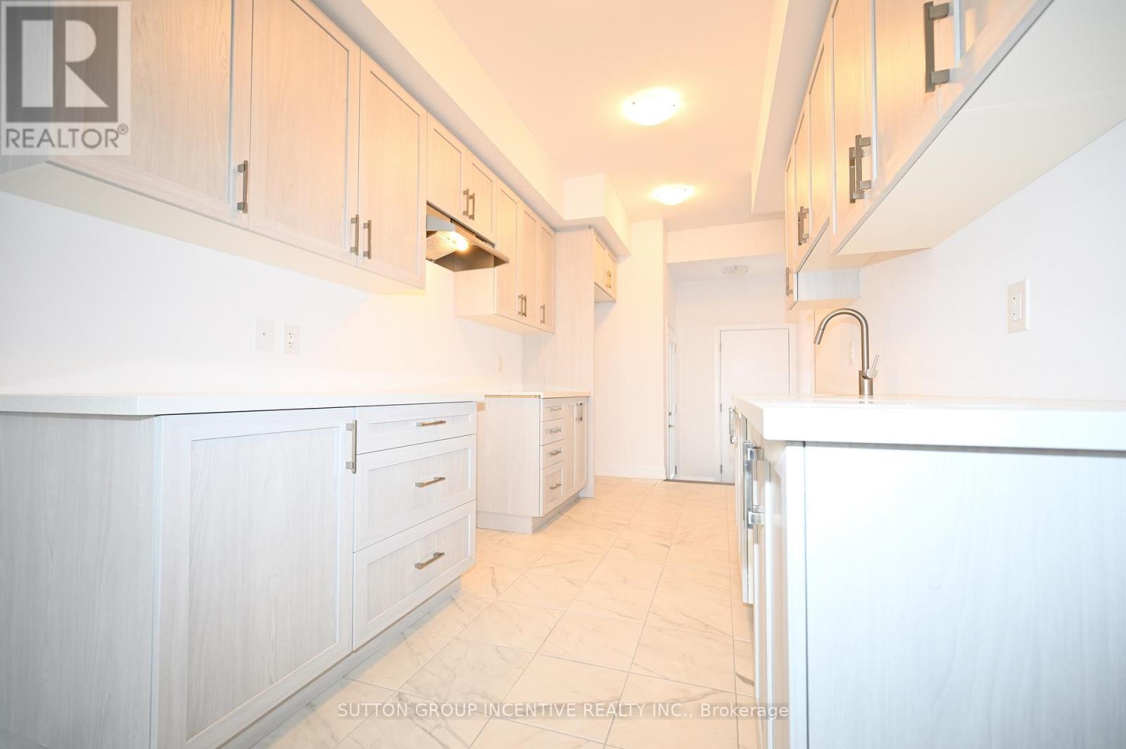 2 - 32 Winery Way, Barrie, Ontario  L9J 0Y3 - Photo 4 - S13018216