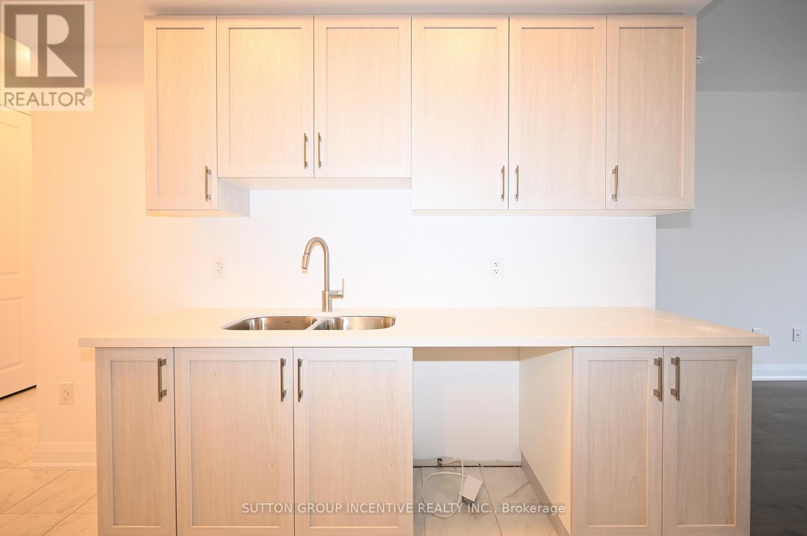 2 - 32 Winery Way, Barrie, Ontario  L9J 0Y3 - Photo 5 - S13018216