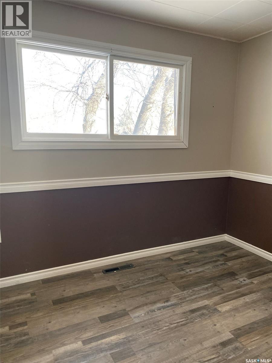 117 Prospect Avenue, Oxbow, Saskatchewan  S0C 2B0 - Photo 6 - SK033351