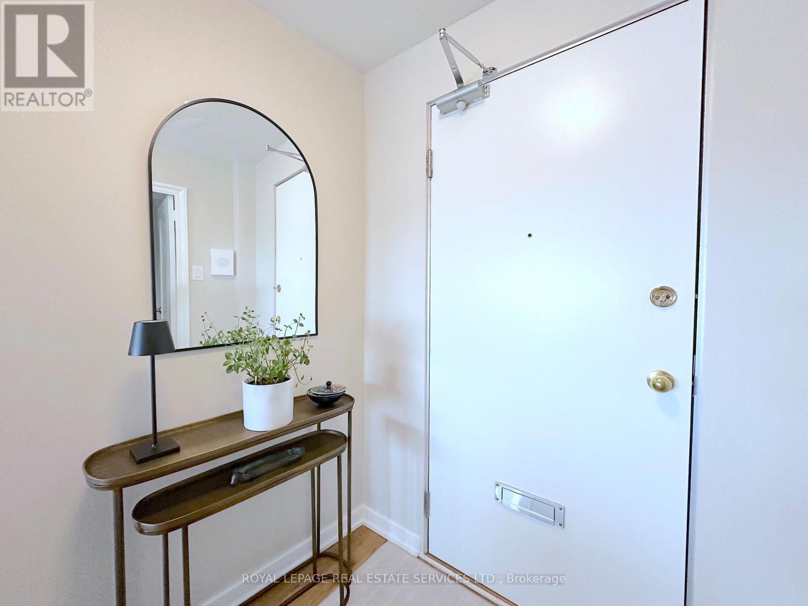 1201 - 125 Forsythe Street, Oakville, Ontario  L6K 3K1 - Photo 11 - W13018234