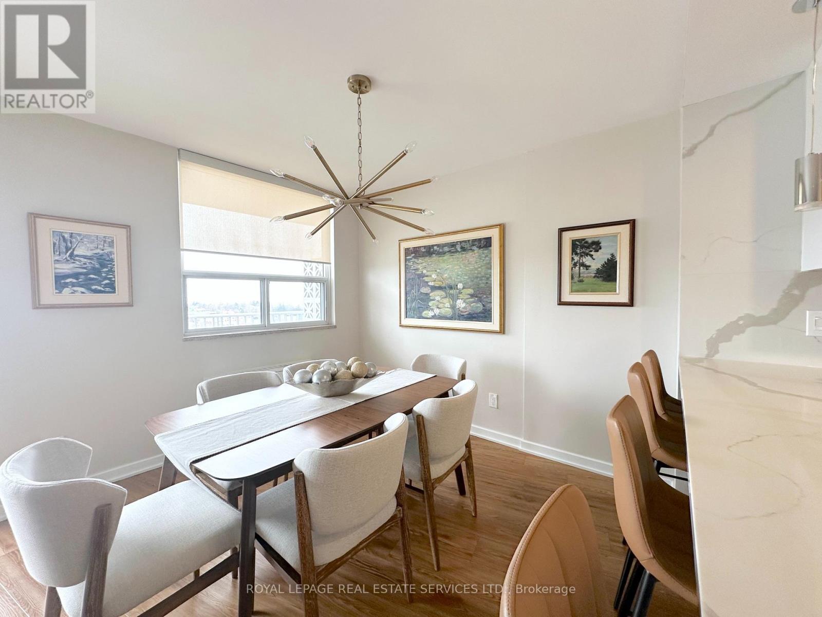 1201 - 125 Forsythe Street, Oakville, Ontario  L6K 3K1 - Photo 5 - W13018234